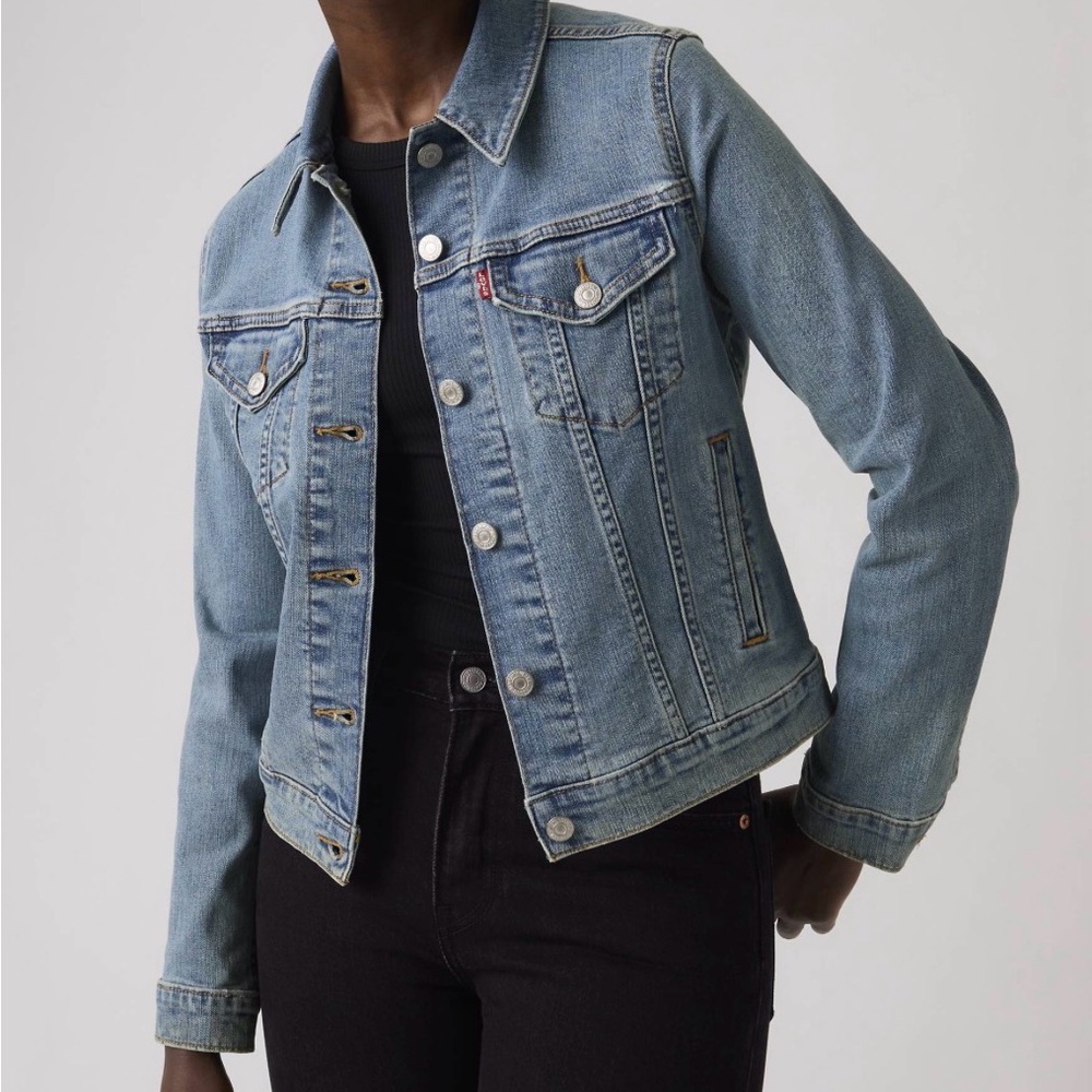 Levi's Classic Denim Jacket | Small